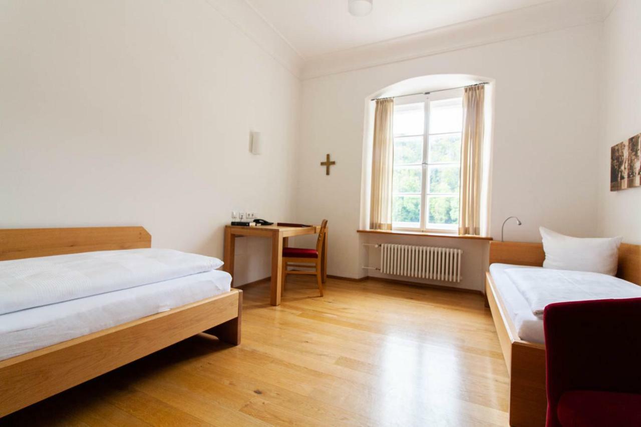 Gaestehaus St. Georg - Weltenburger Klosterbetriebe Gmbh Kelheim Bagian luar foto